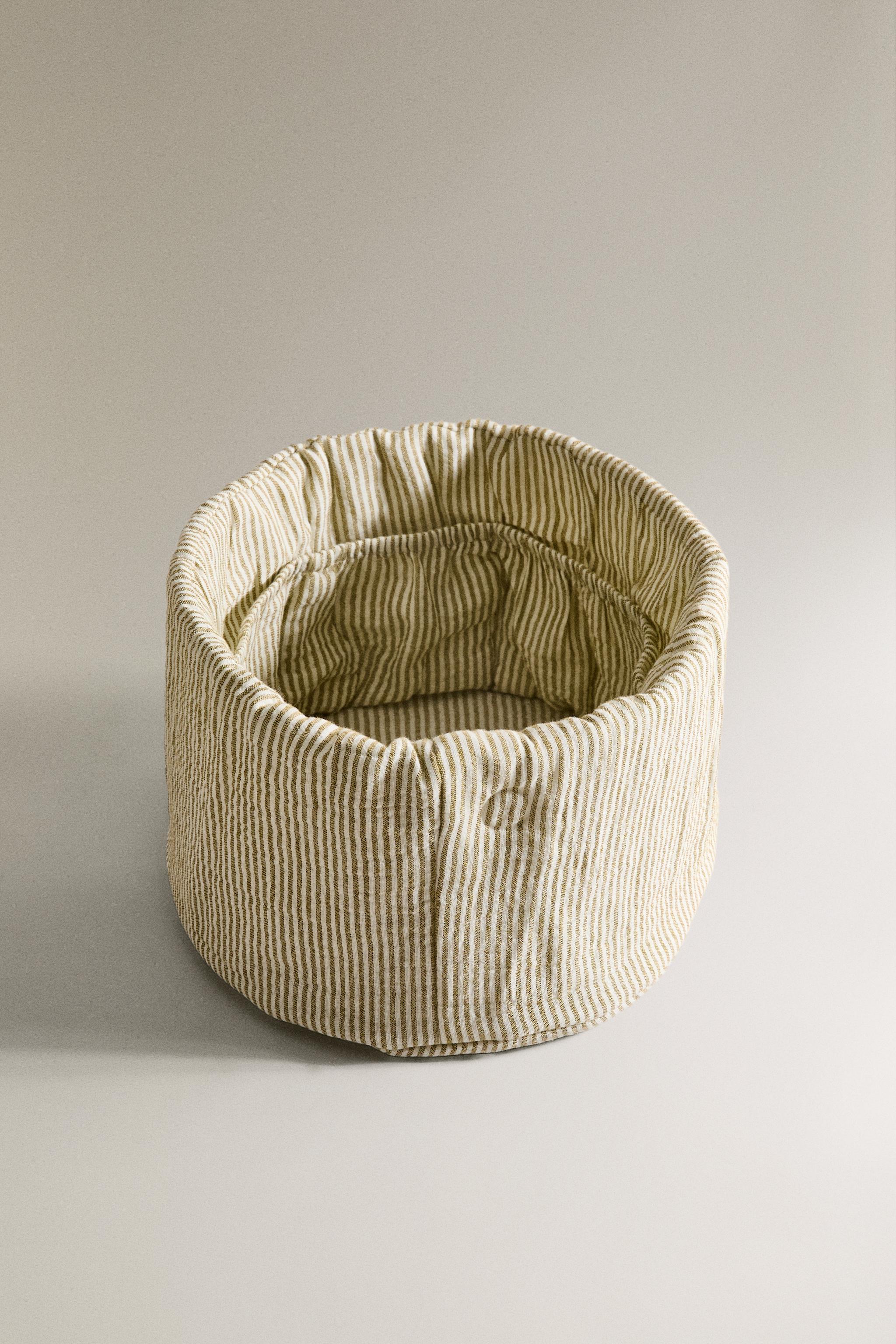 ROUND STRIPED MUSLIN BABY ORGANIZER
